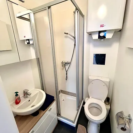 Apartment Hochgelegene Geräumige Monteurwohnung